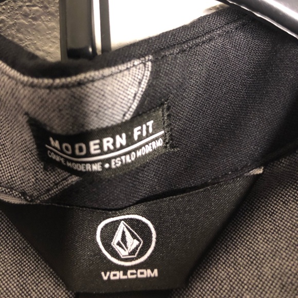 Men’s Black Volcom Short Sleeve Top NWT - Picture 5 of 5